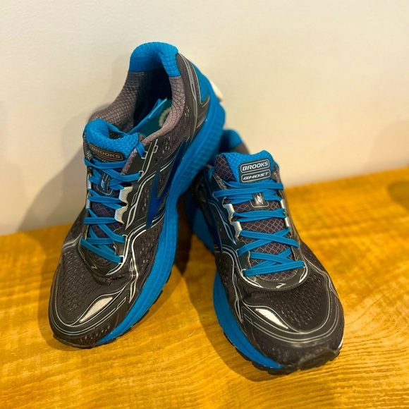 Brooks men’s ghost 8 sneakers‎ running shoes blue and gray metallic size 10 EUC
